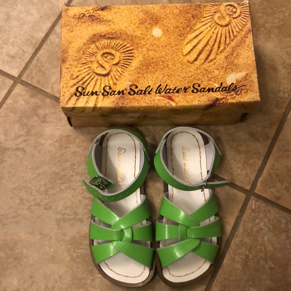 Salt water Toddler size 11 lime green leather sandals